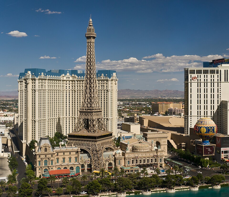 Paris hotel/casino photo